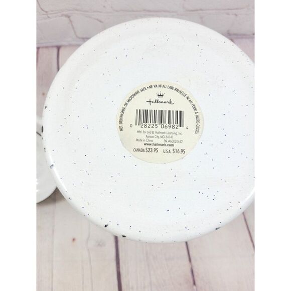 Vintage Hallmark Enamel Chrstmas Santa Tall Teapot - Picture 6 of 6